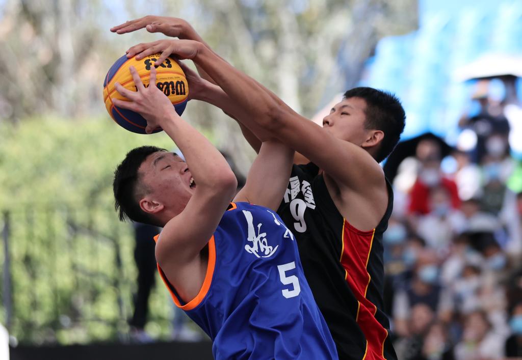 广西队战胜福建队,取得胜利 广西队战胜福建队,取得胜利