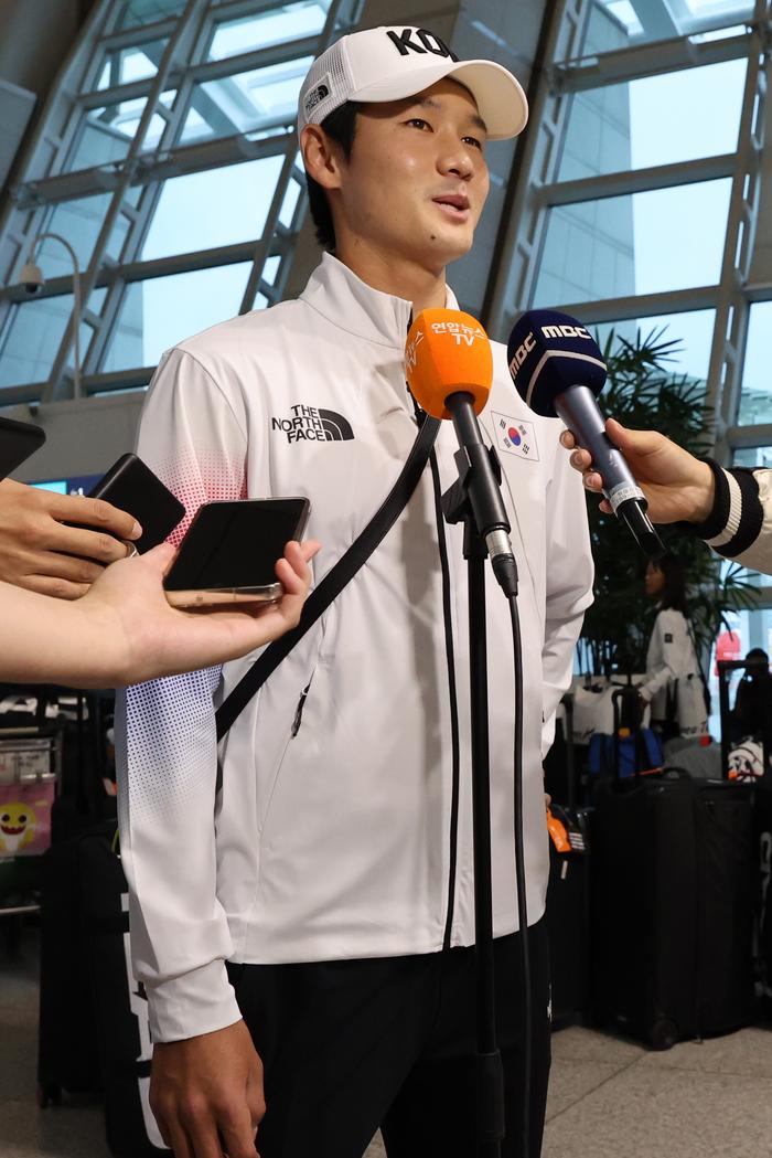 关于韩国选手惊艳亮相,收获赞誉的信息 关于韩国选手惊艳亮相,收获赞誉的信息