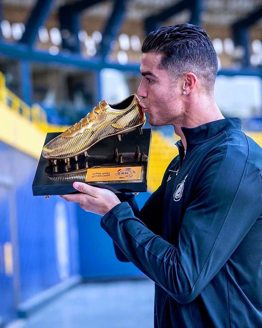 卡塔尼亚队前锋再次破门，贡献胜利关键进球