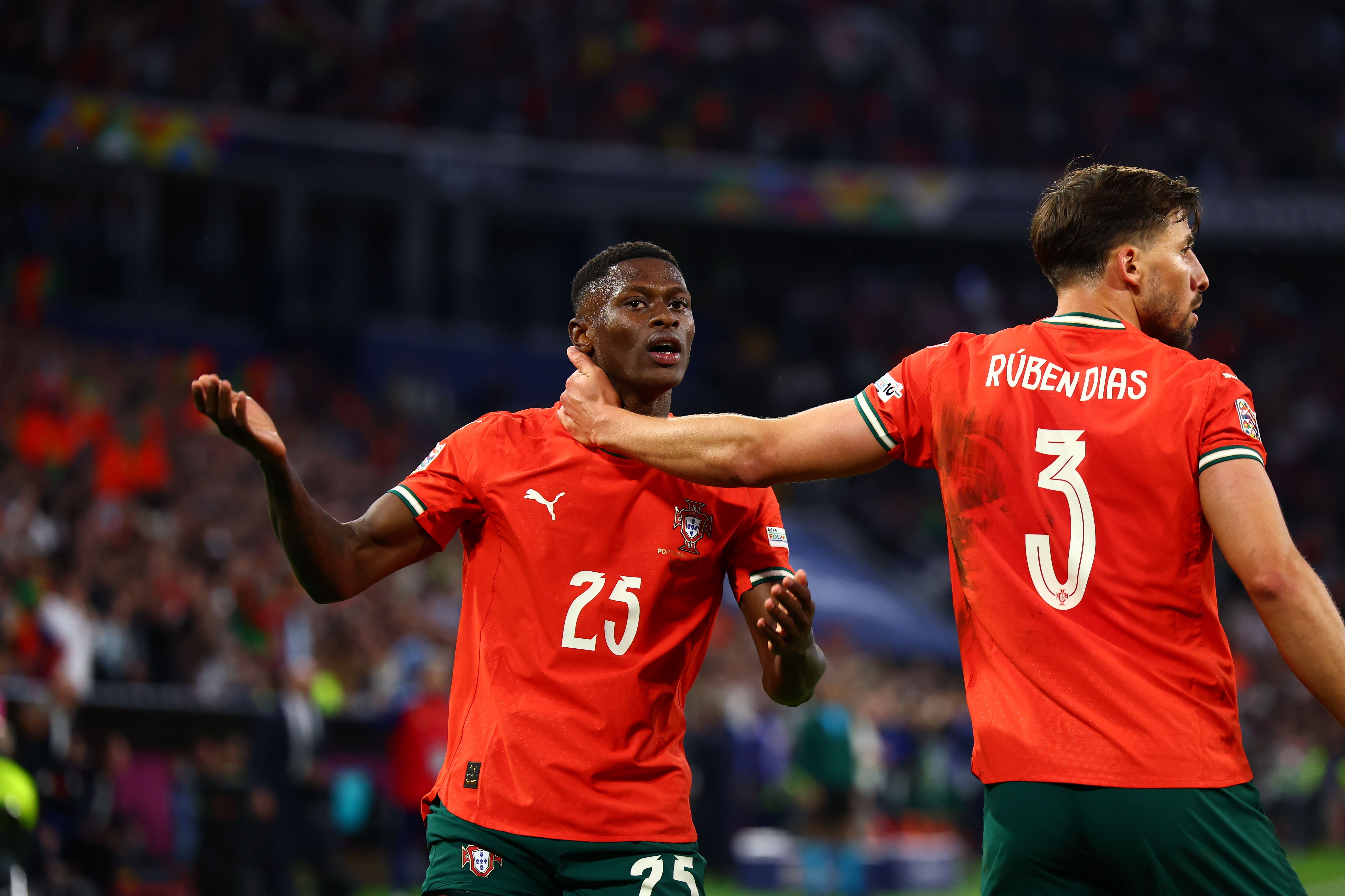 荷兰国家队在欧国联比赛中获得了胜利