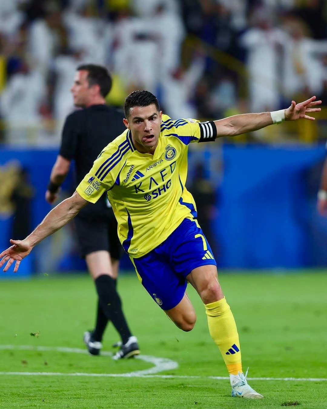 萨索洛团队配合默契，击败对手实现胜利的简单介绍