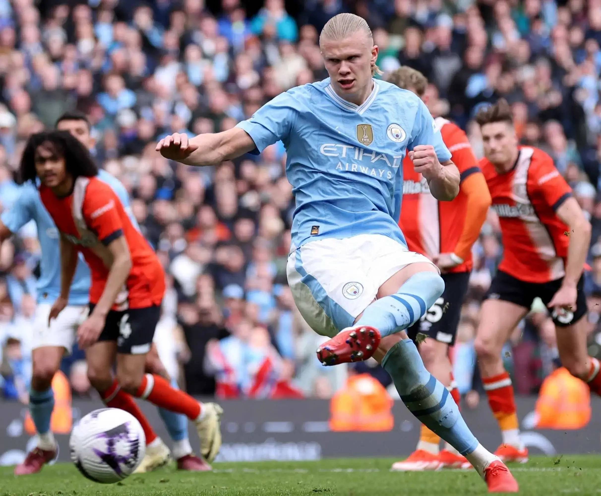 包含热刺后卫遭遇伤病困扰，战绩下滑的词条