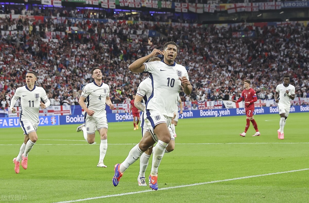 英格兰赢得欧洲杯小组赛胜利