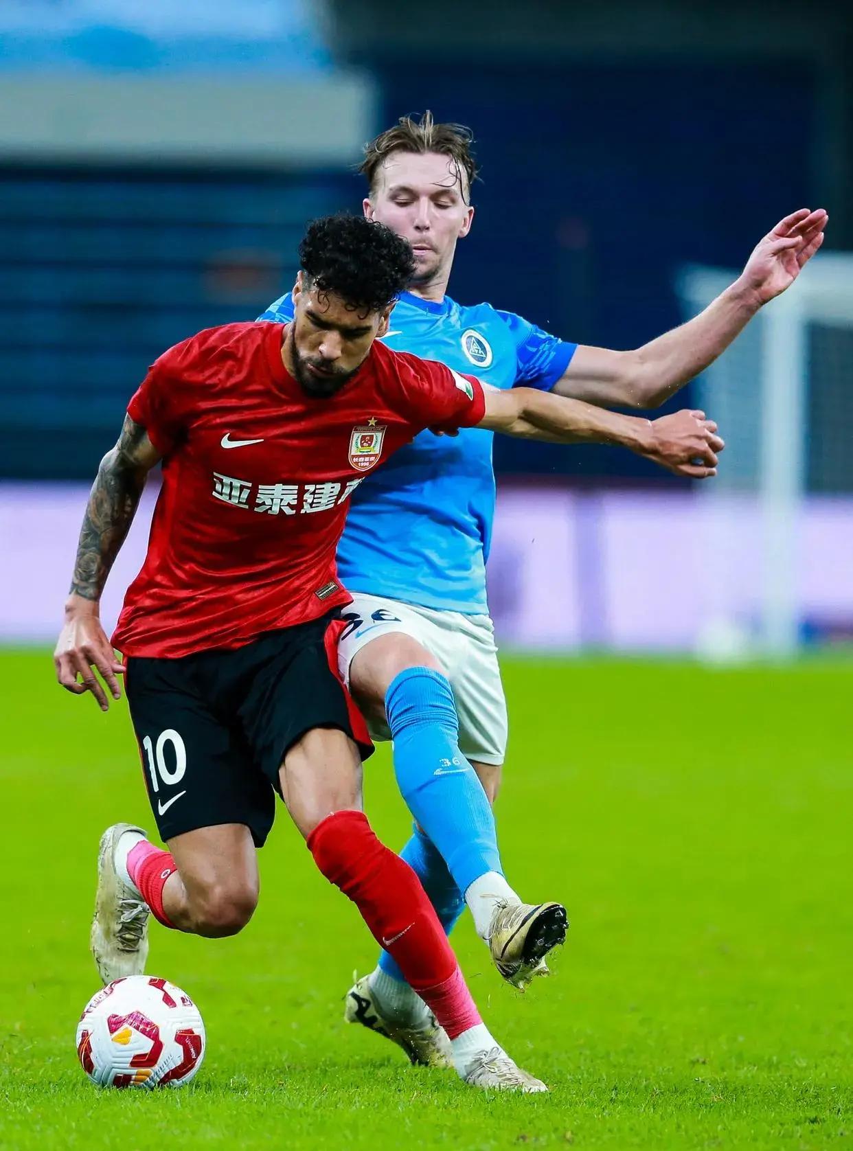 北京国安客场大胜河南建业，保持不败