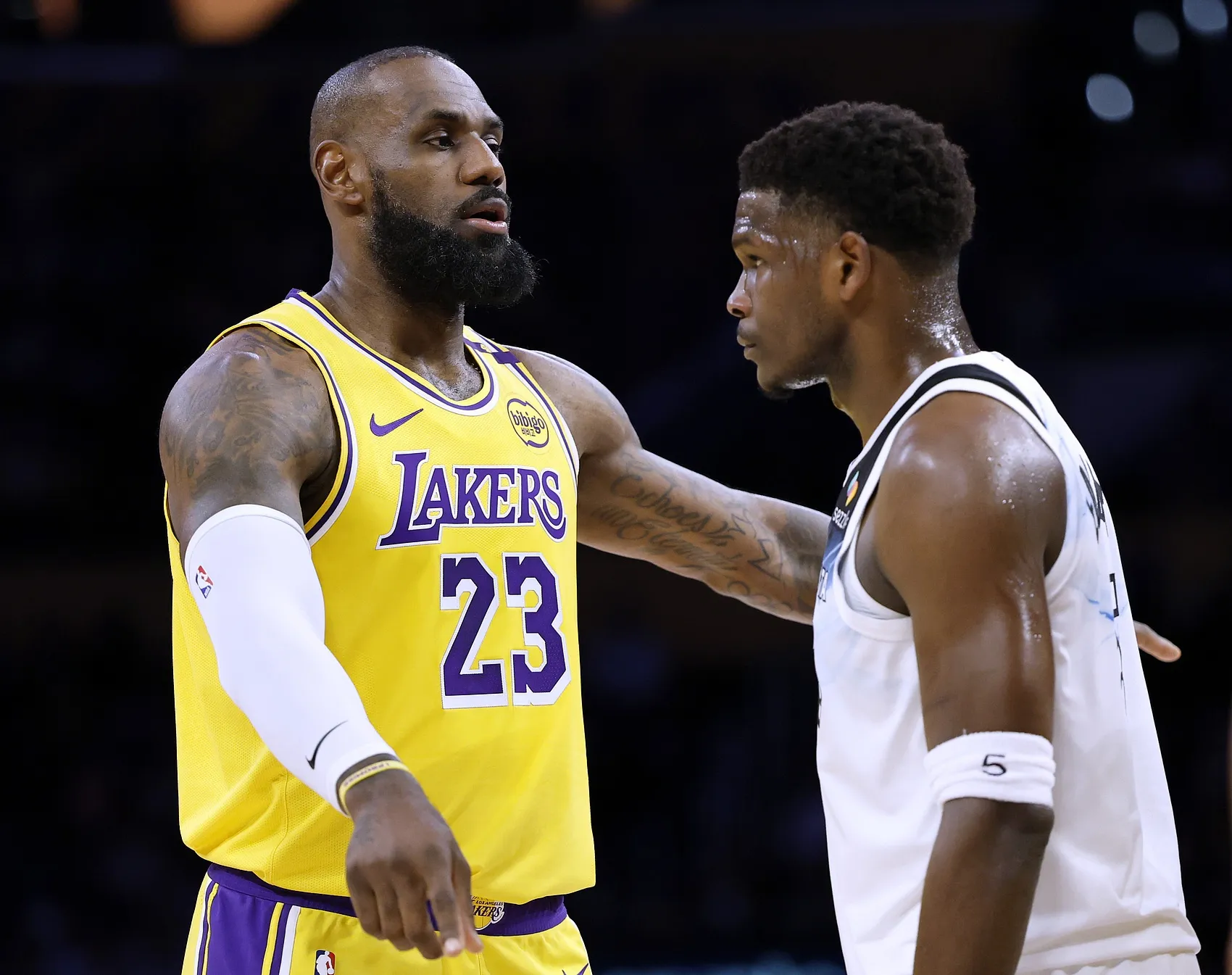 关于开拓者负湖人,詹姆斯38+12数据全面的信息 关于开拓者负湖人,詹姆斯38+12数据全面的信息