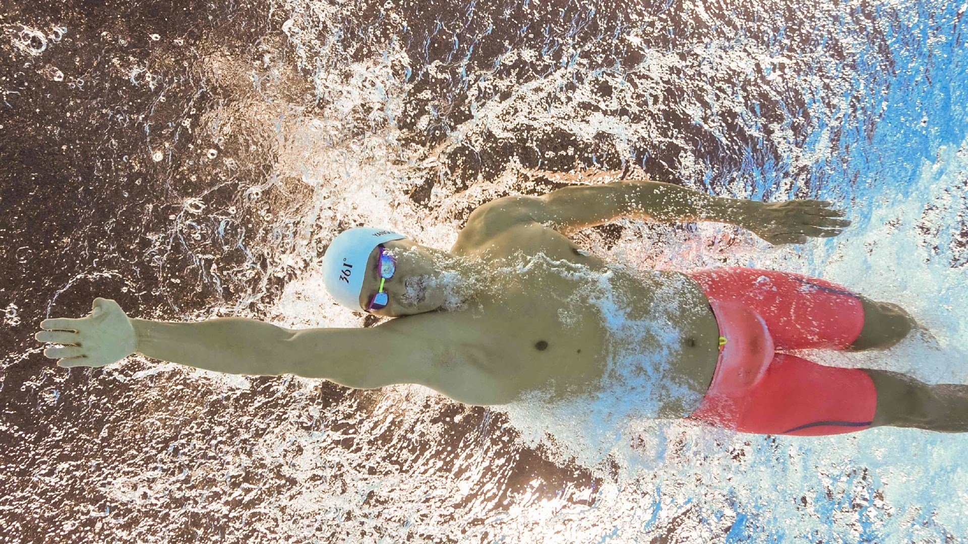 荣耀与荆棘，足球世界的冰火启示录