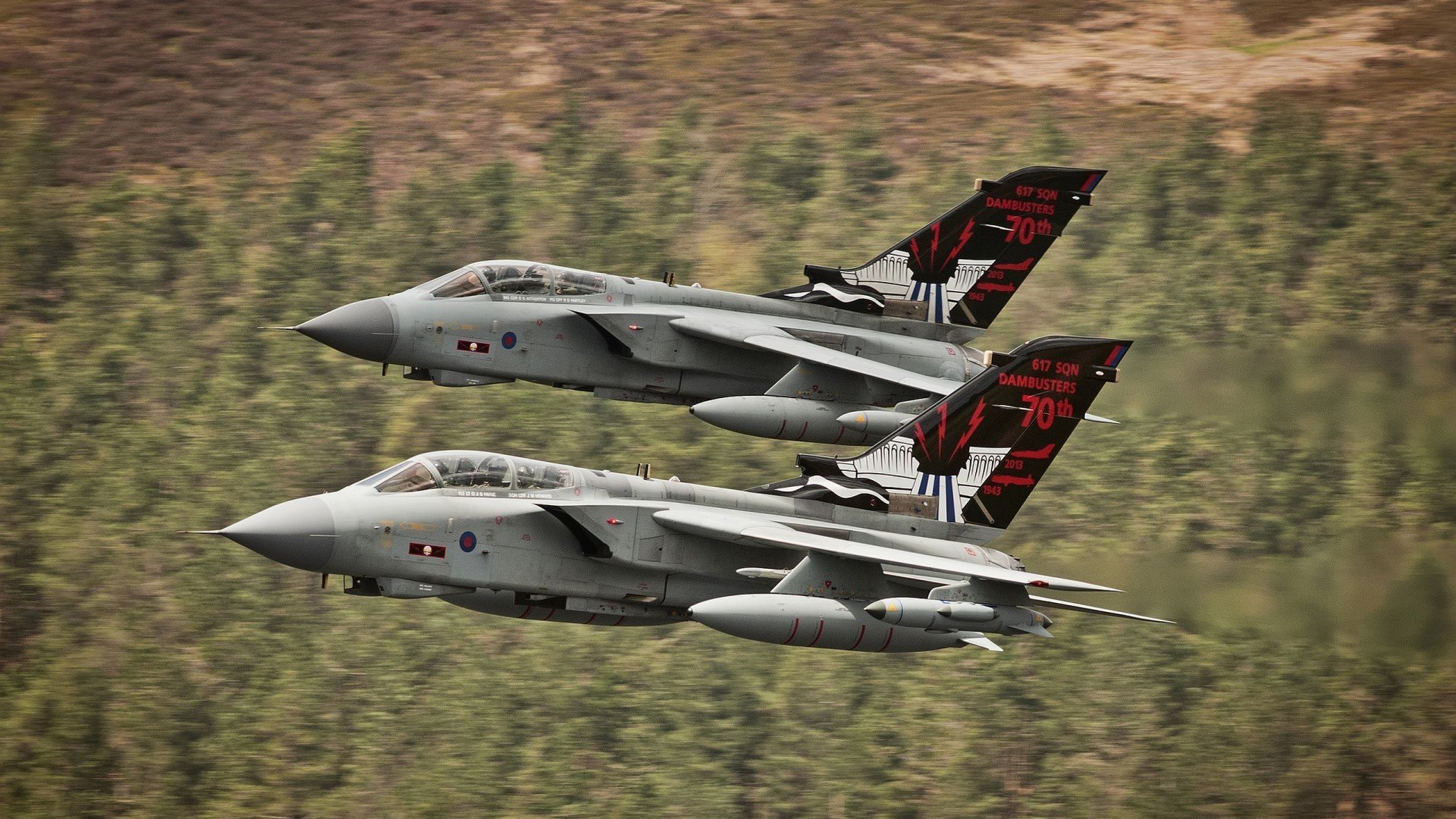 东契奇狂砍三双主宰生死战,火箭队加时险胜深圳队保留季后赛希望