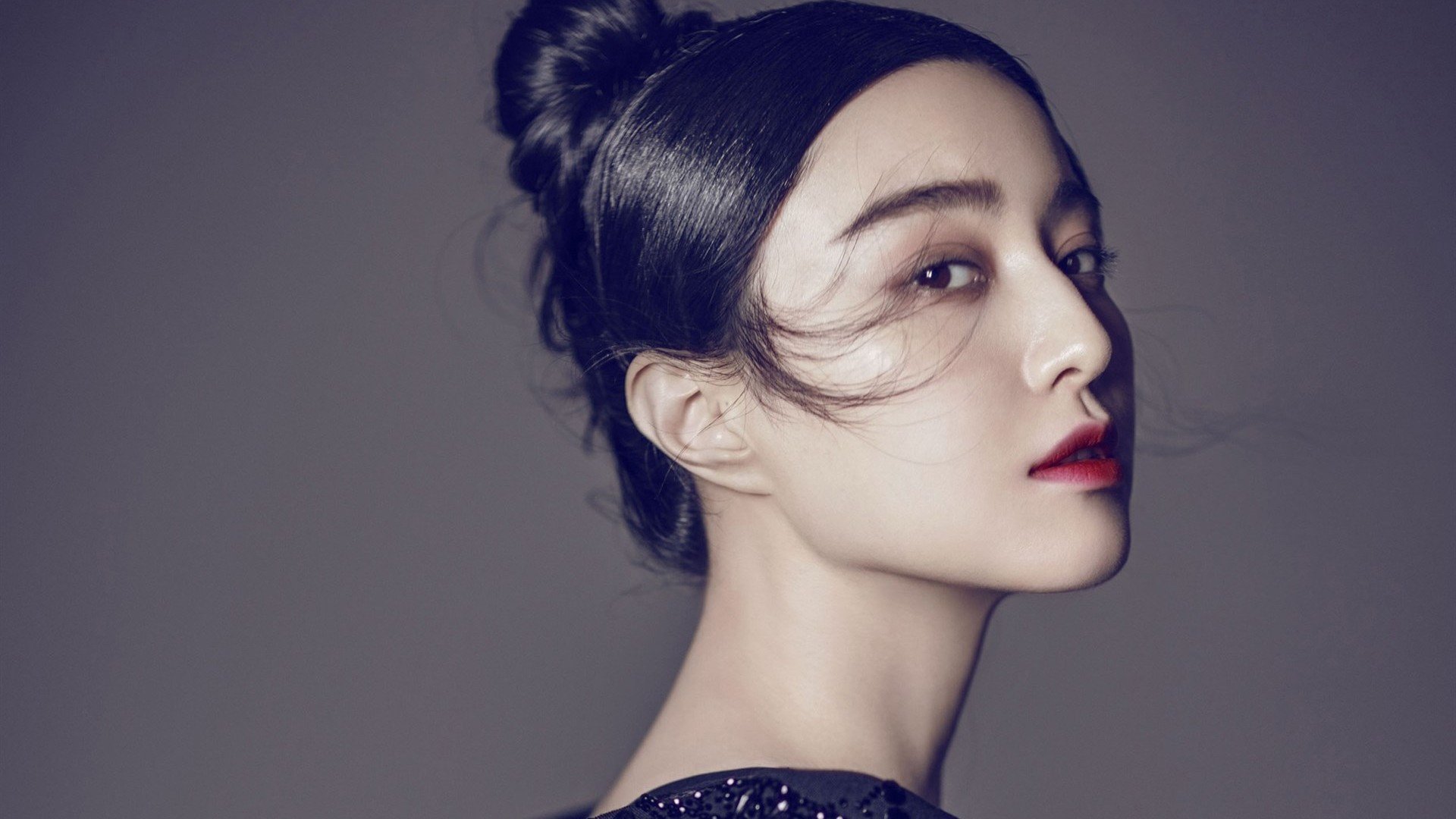 暗黑丛林中的光，哈弗茨的救赎与玻利维亚的烈火